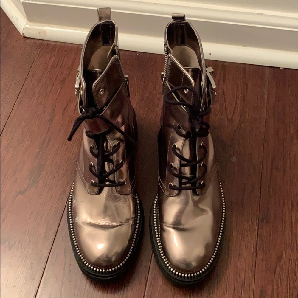 michale kors booties size 7.5 in great condition